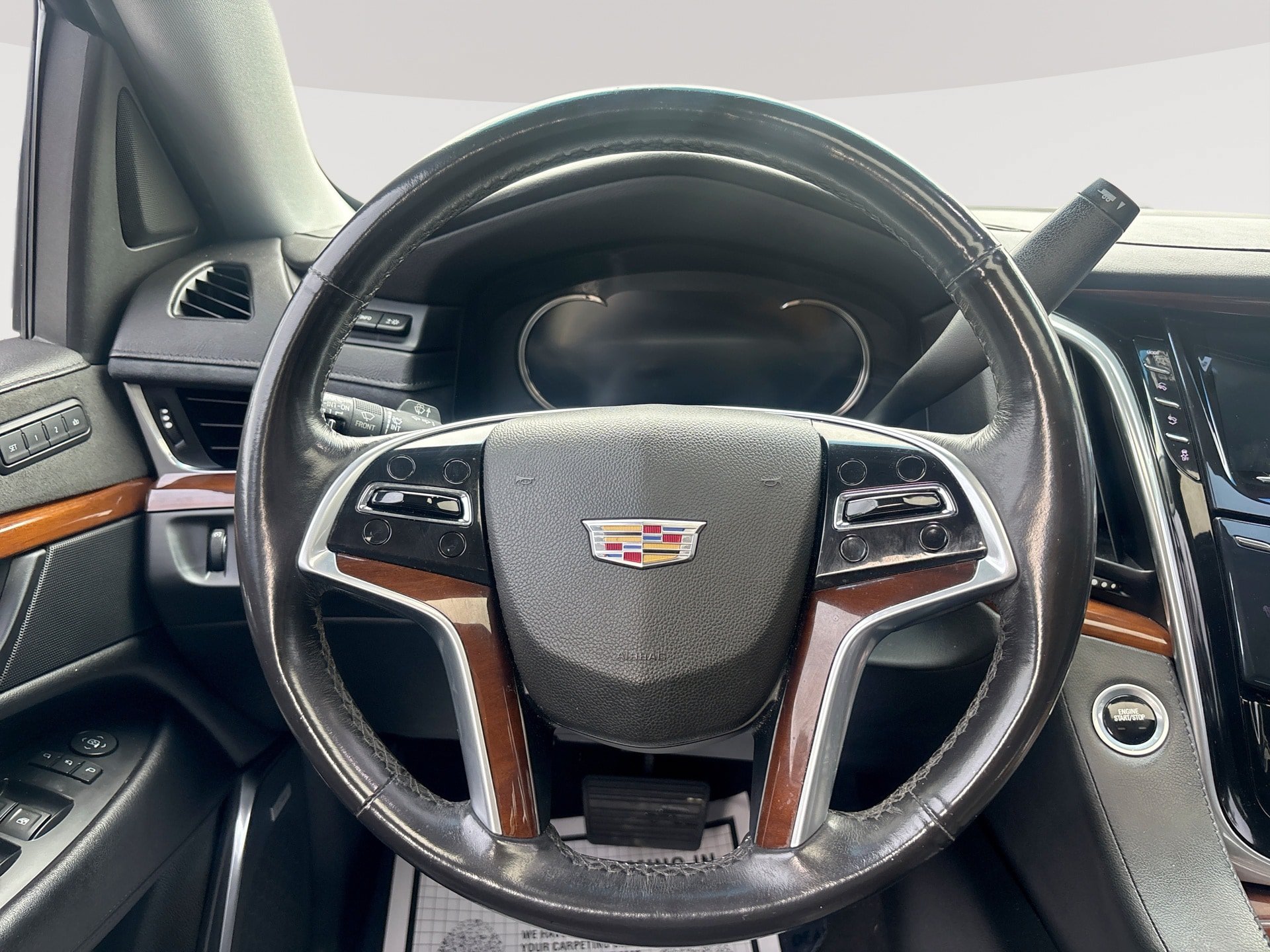 Used 2019 Cadillac Escalade ESV Luxury AWD/4WD image 11