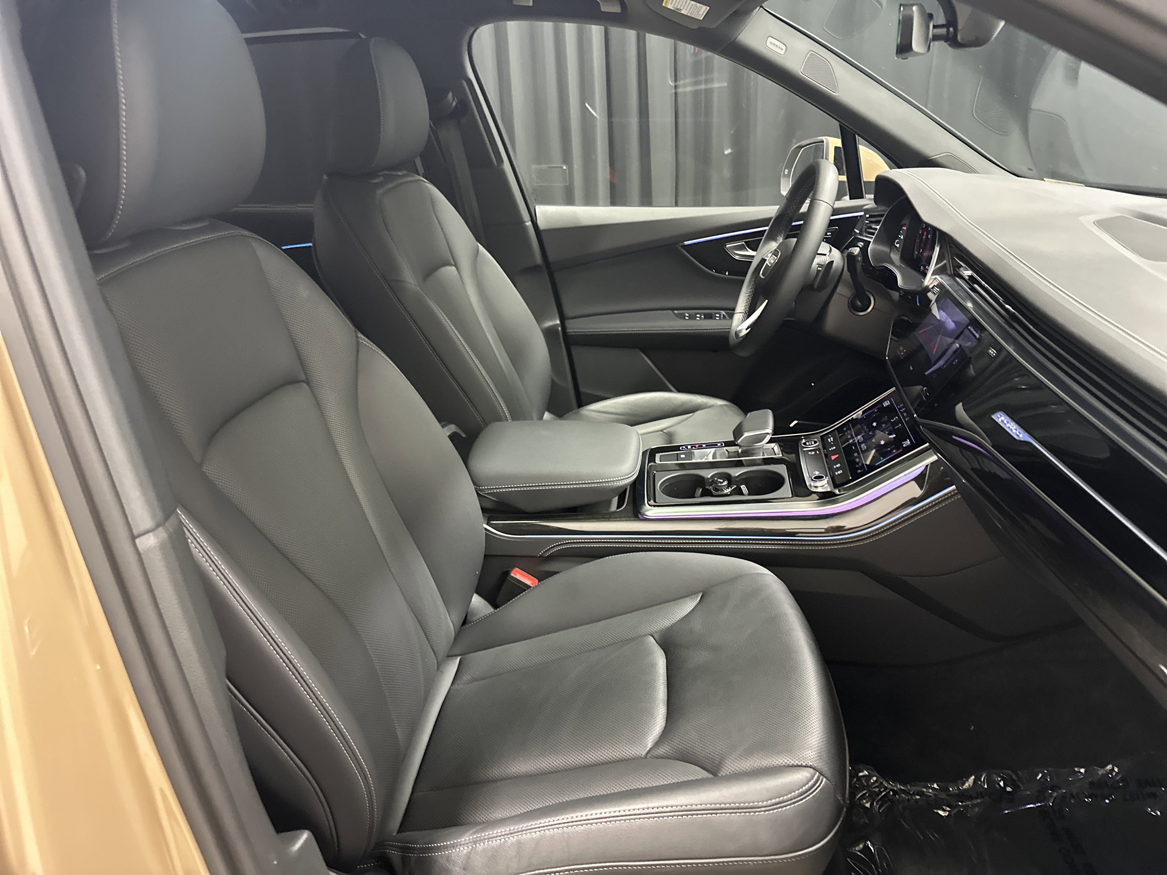 Used 2025 Audi Q7 3.0T Premium Plus image 34