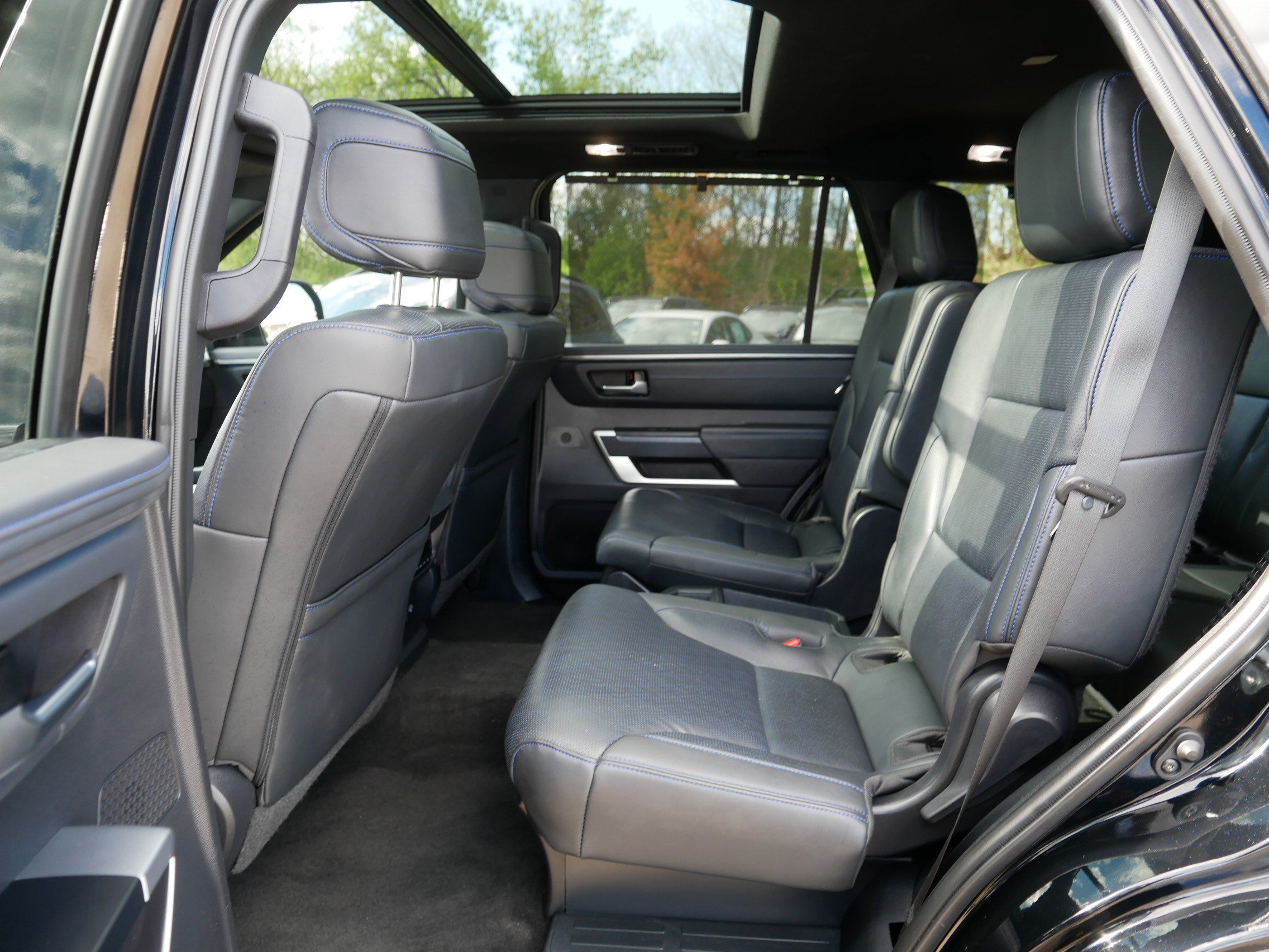 Used 2024 Toyota Sequoia Platinum AWD/4WD image 36