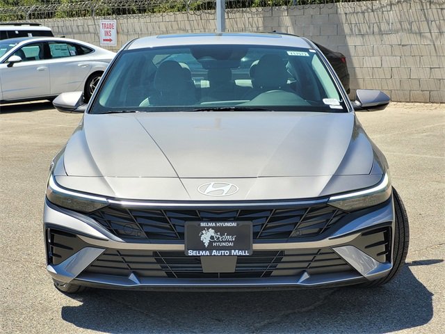 New 2025 Hyundai Elantra Limited image 2