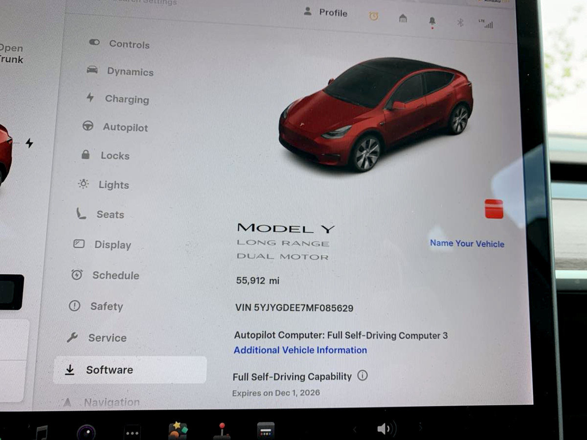 Used 2021 Tesla Model Y Long Range AWD/4WD image 22