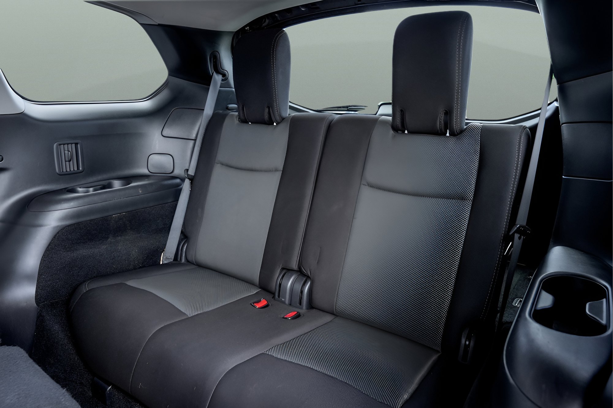 Used 2019 Nissan Pathfinder SV AWD/4WD image 17