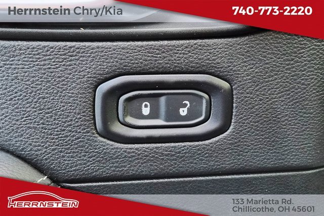 Used 2021 Jeep Gladiator Overland image 17