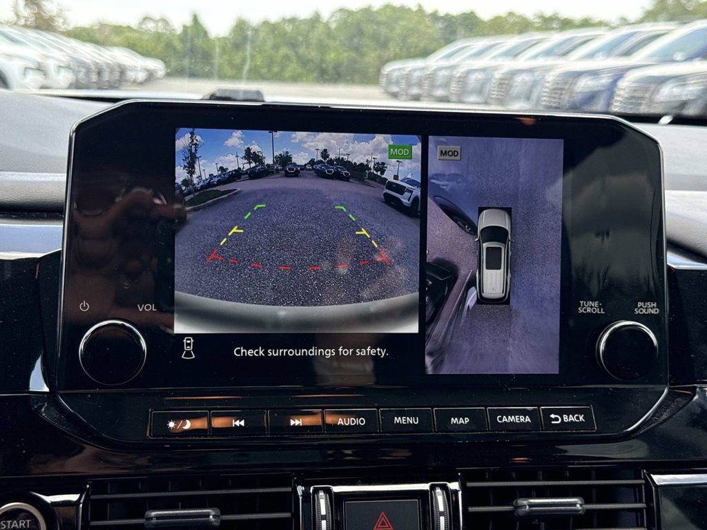 Certified 2024 Nissan Pathfinder Platinum w/ Cargo Package FWD image 28