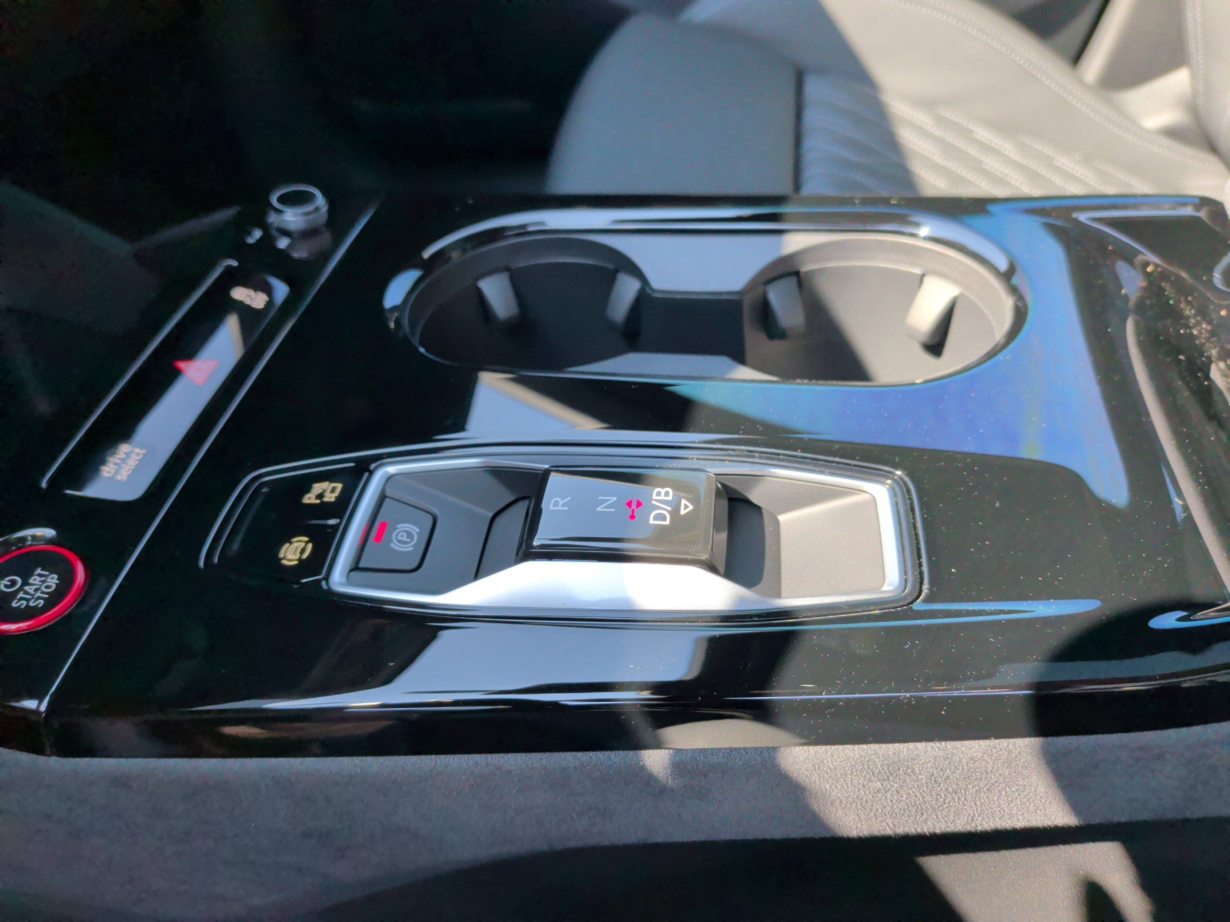 New 2027 Audi SQ6 e-tron Prestige AWD/4WD image 28