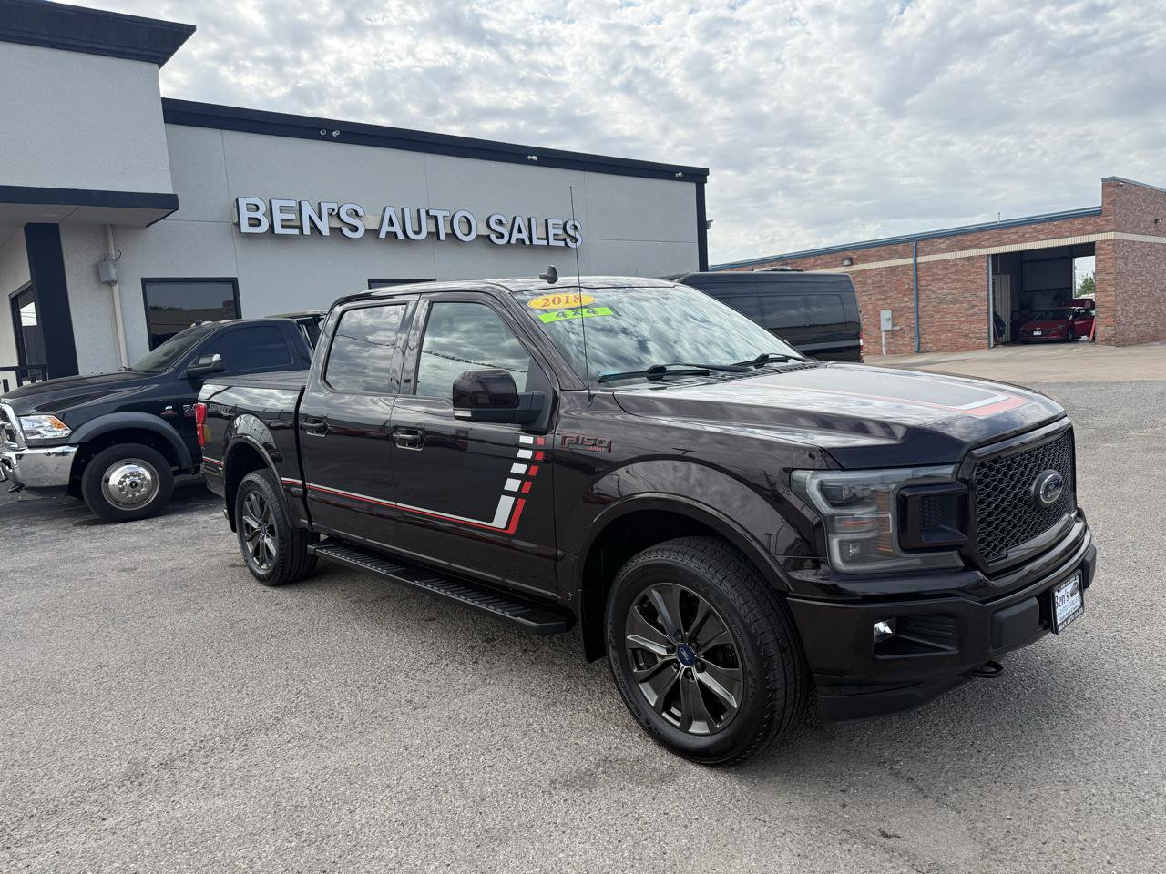 Used 2018 Ford F150 Lariat w/ Equipment Group 502A Luxury AWD/4WD image 4