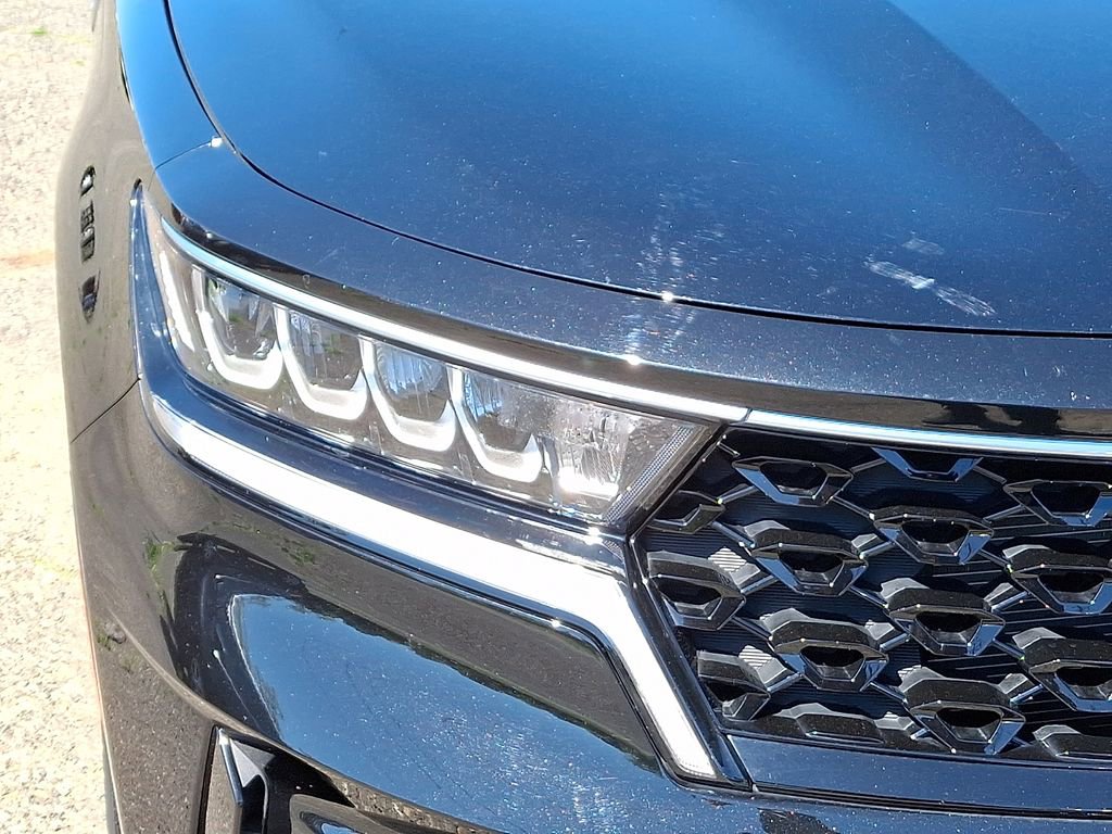 Certified 2023 Kia Sorento EX AWD/4WD image 9