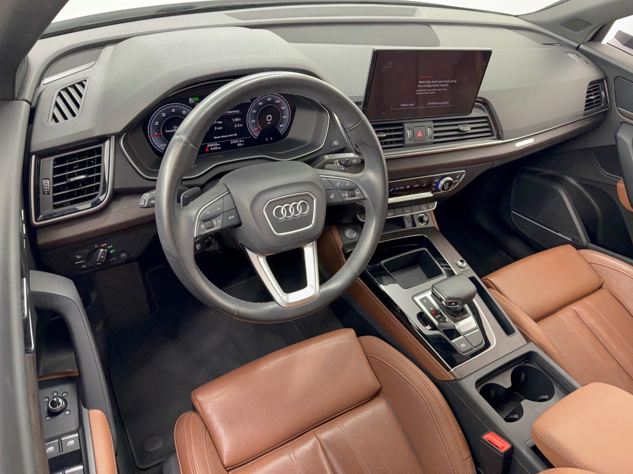 Used 2023 Audi Q5 2.0T Premium Plus w/ Premium Plus Package AWD/4WD image 4