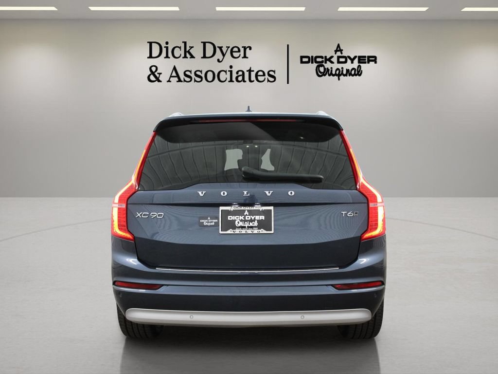 Used 2022 Volvo XC90 T6 Momentum w/ Advanced Package AWD/4WD image 10