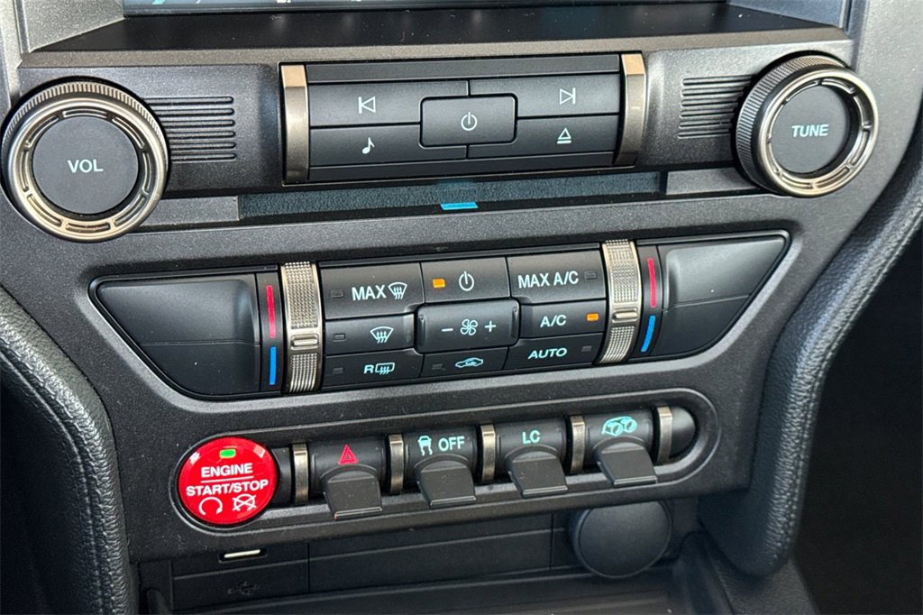 Used 2016 Ford Mustang Shelby GT350R w/ GT350R Equipment Group 920A image 22