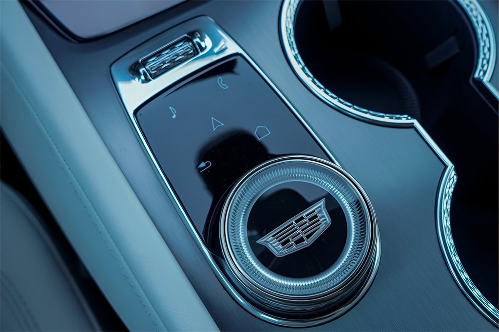 New 2026 Cadillac Vistiq Luxury image 13