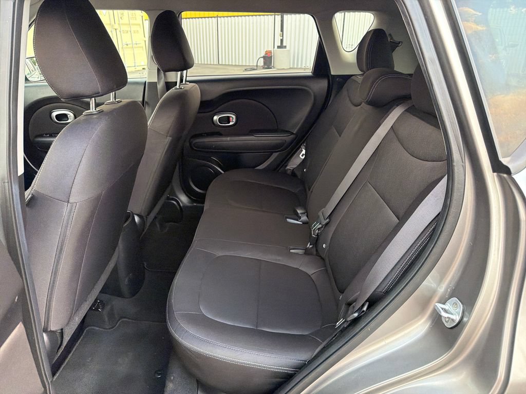 Used 2015 Kia Soul FWD image 23