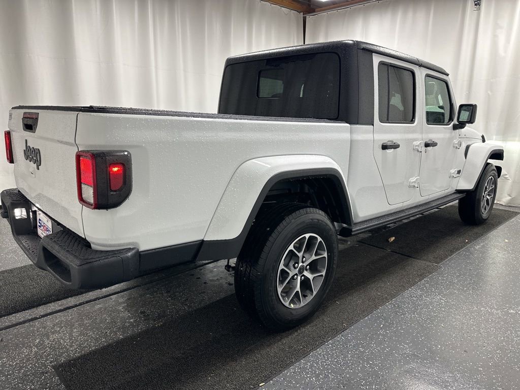 New 2025 Jeep Gladiator Sport AWD/4WD image 3