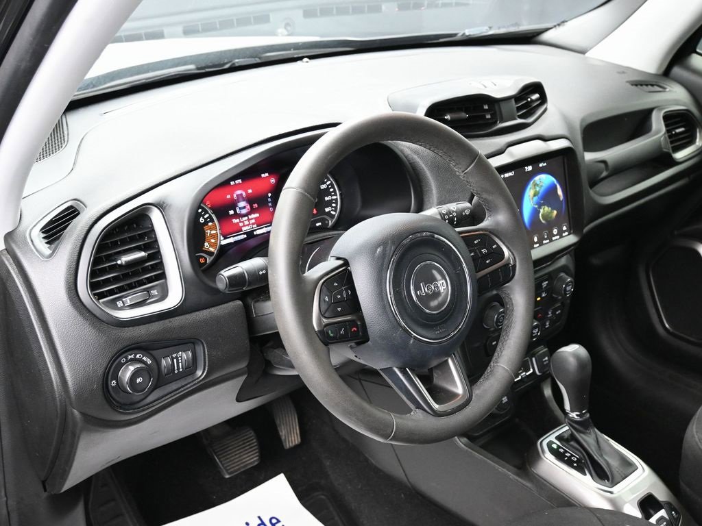 Used 2022 Jeep Renegade Latitude image 16