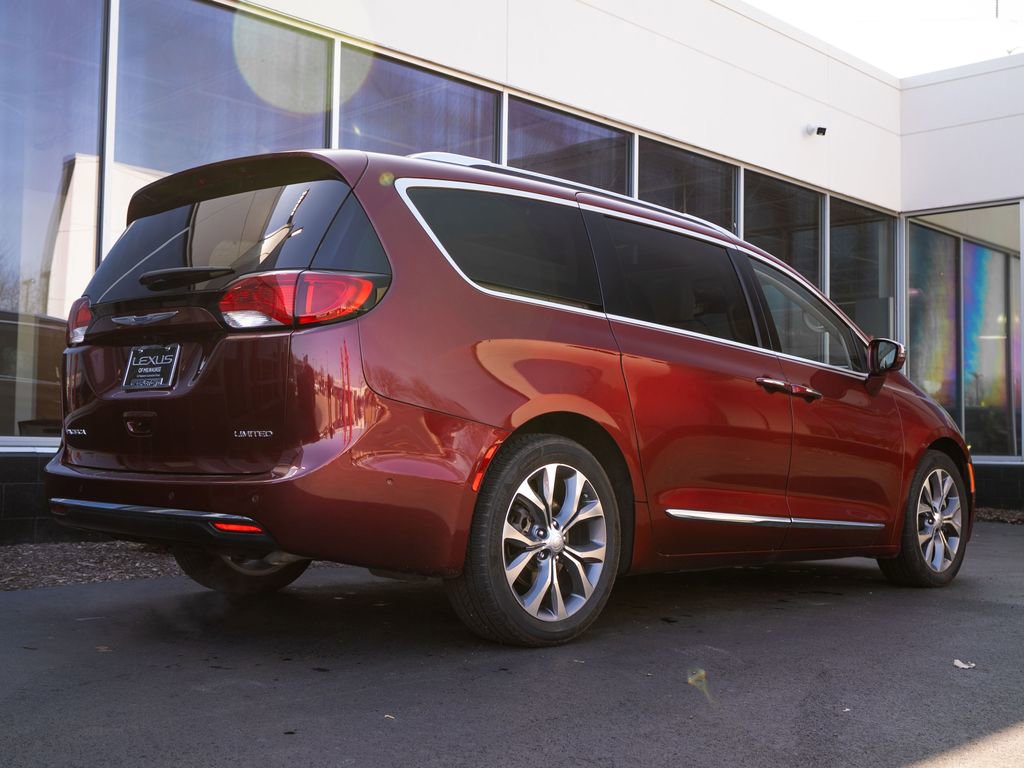 Used 2020 Chrysler Pacifica Limited w/ Tire & Wheel Group image 9