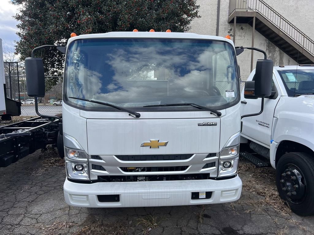 New 2025 Chevrolet Low Cab Forward image 2