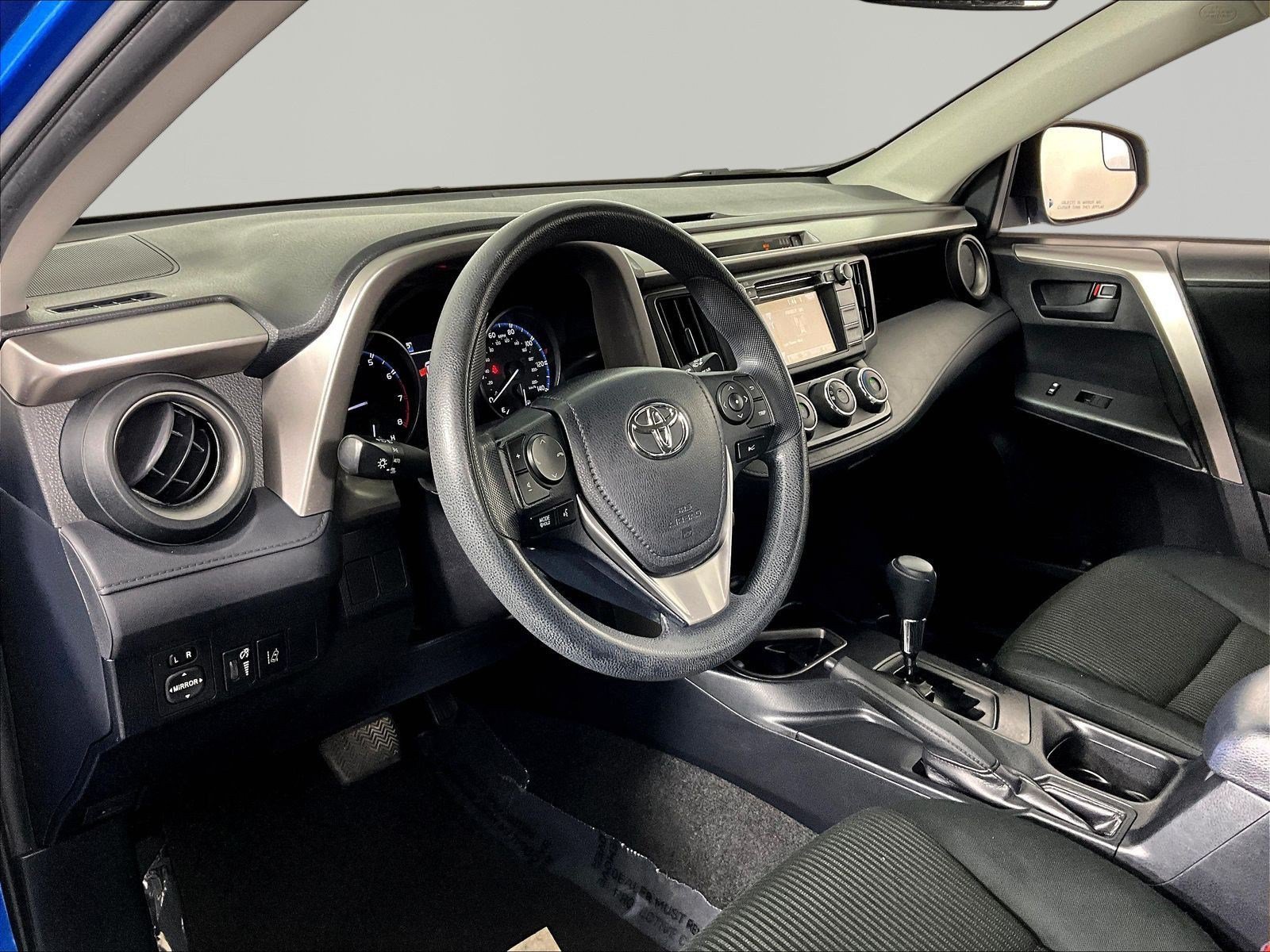 Used 2018 Toyota RAV4 LE w/ All Weather Liner Package FWD image 17