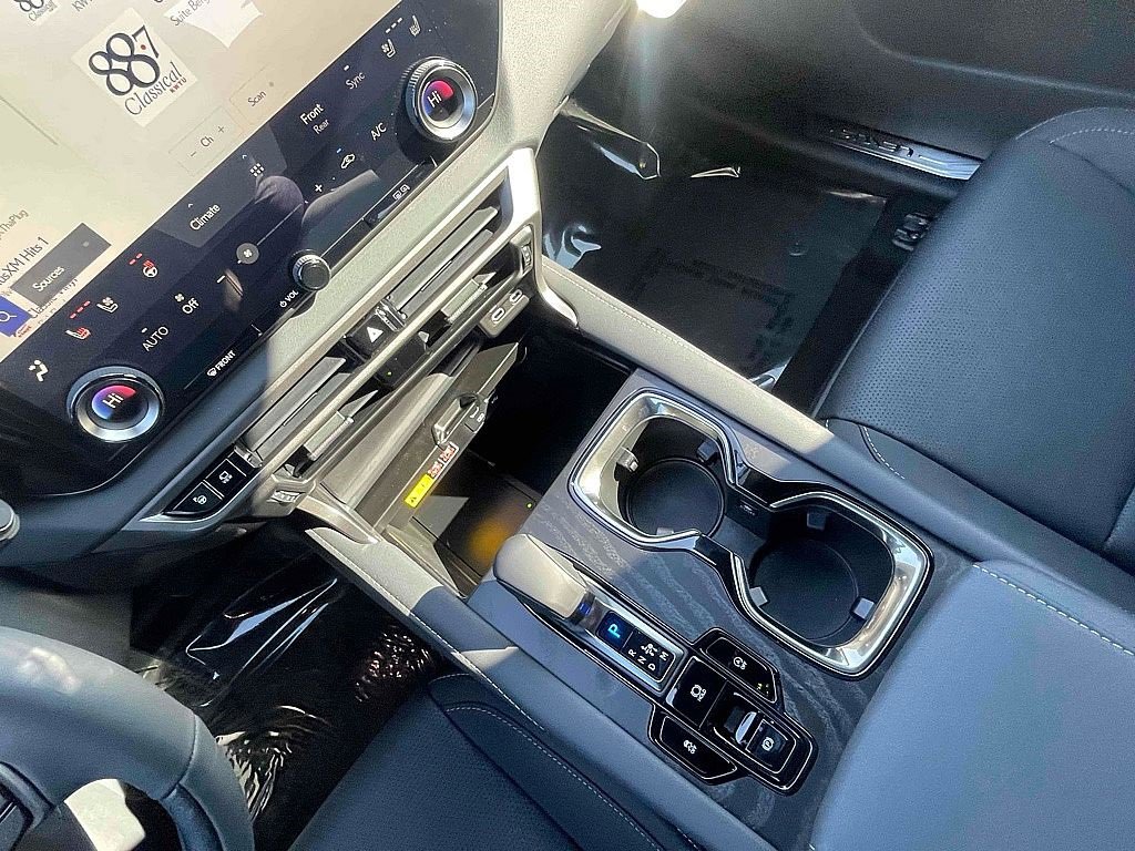 Certified 2025 Lexus RX 350 Premium Plus image 12