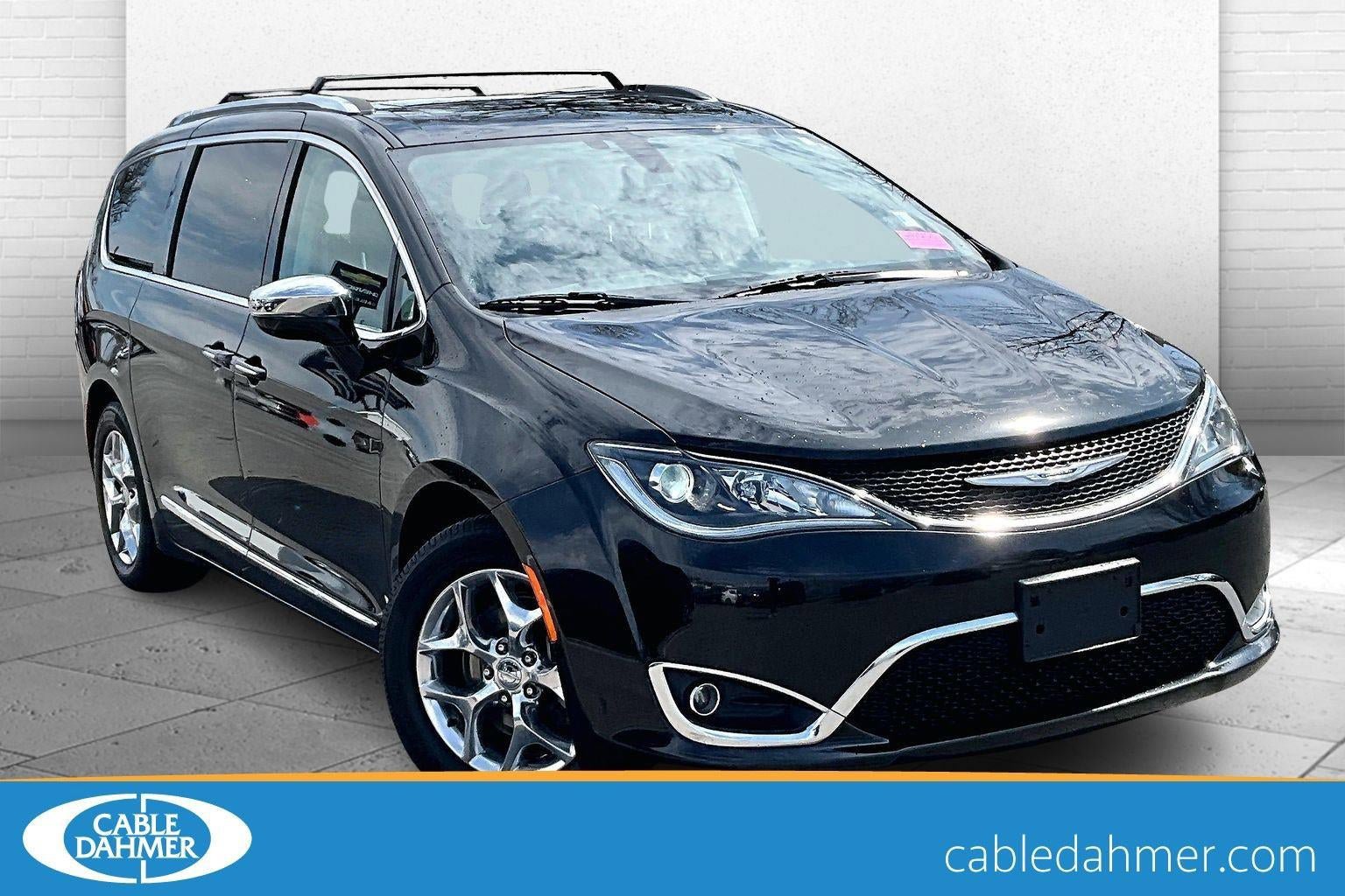 Used 2020 Chrysler Pacifica Limited image 1