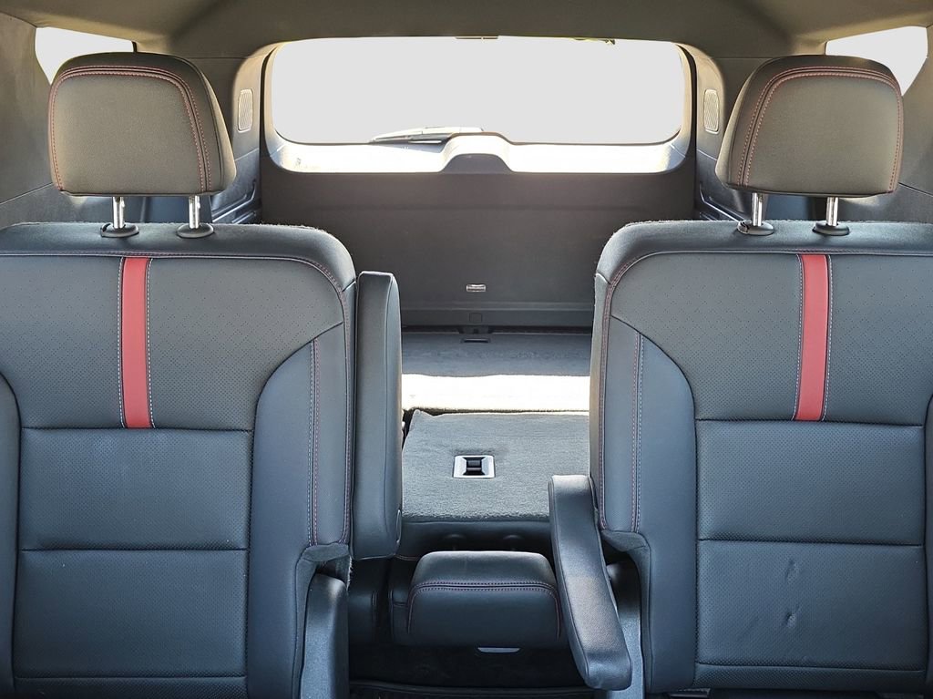 Used 2024 Chevrolet Traverse RS w/ LPO, Floor Liner Package FWD image 12