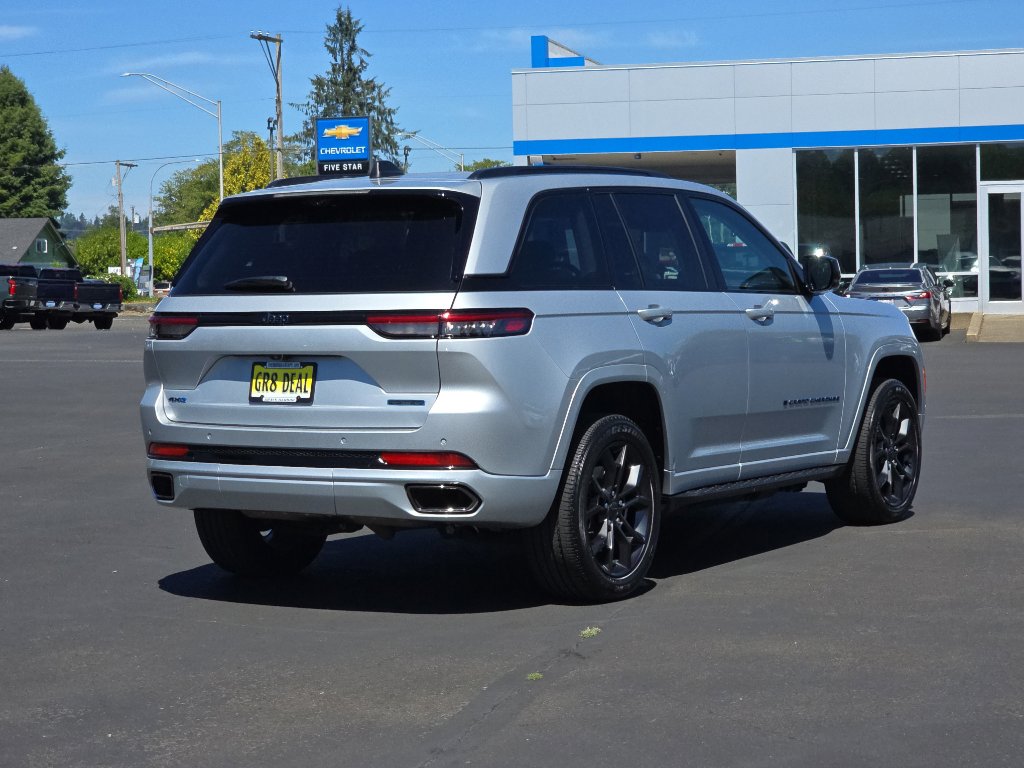 Used 2023 Jeep Grand Cherokee 30th Anniversary image 5
