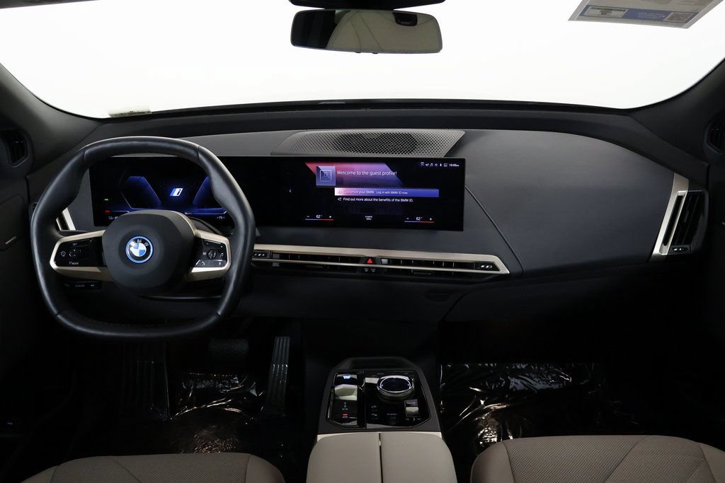 Certified 2023 BMW iX xDrive50 w/ Sport Package AWD/4WD image 8