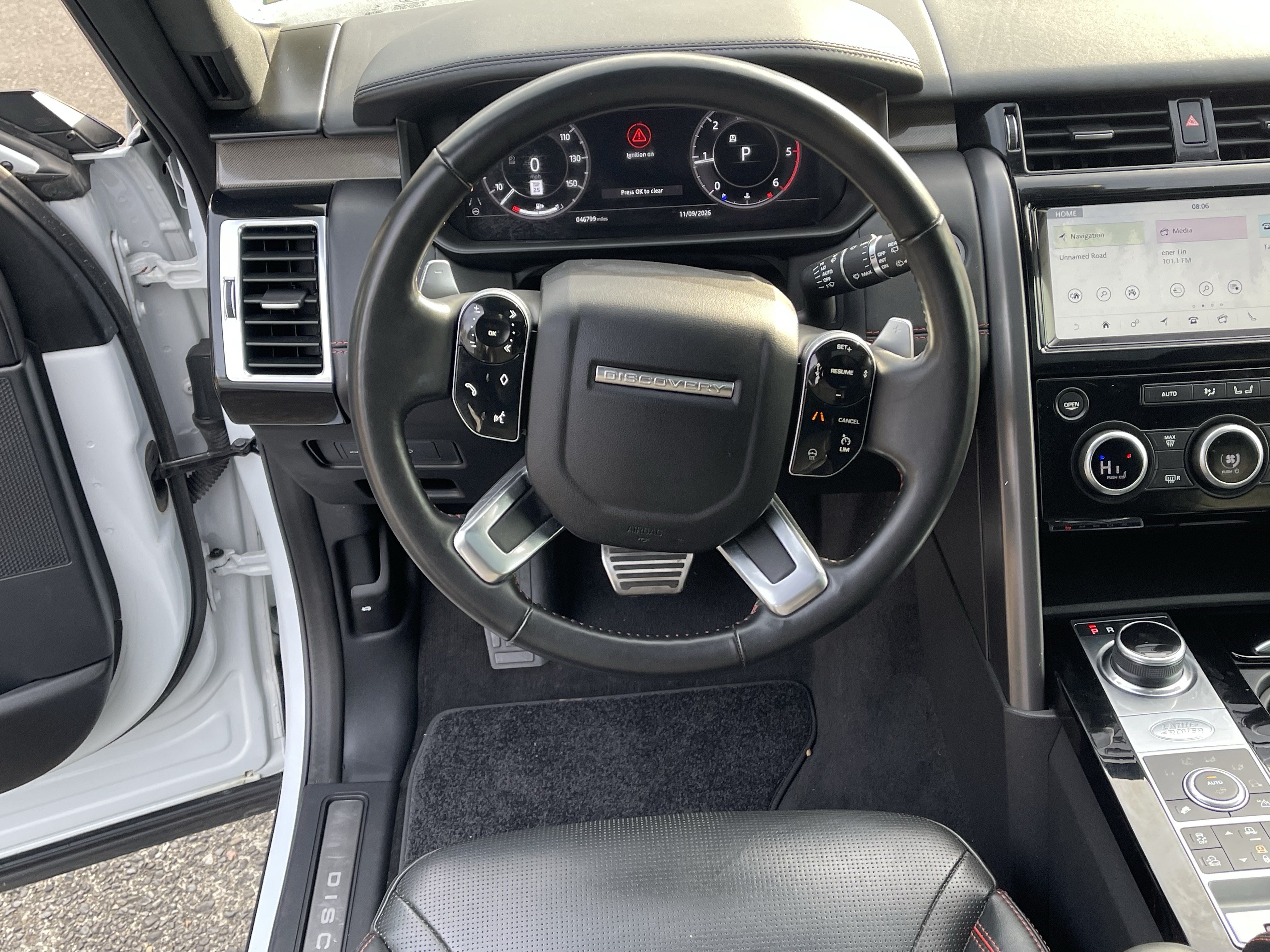 Used 2020 Land Rover Discovery HSE Luxury AWD/4WD image 12