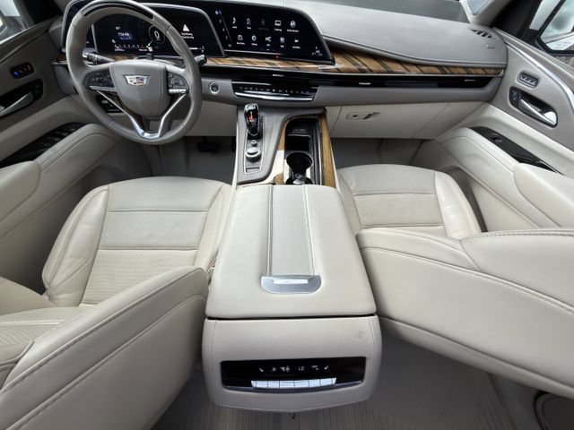 Used 2023 Cadillac Escalade Sport Platinum w/ LPO, Floor Liner Package AWD/4WD image 13