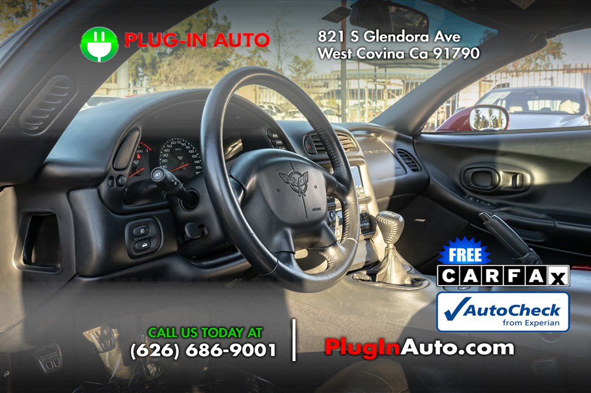 Used 2000 Chevrolet Corvette Coupe w/ Roof Pkg image 7