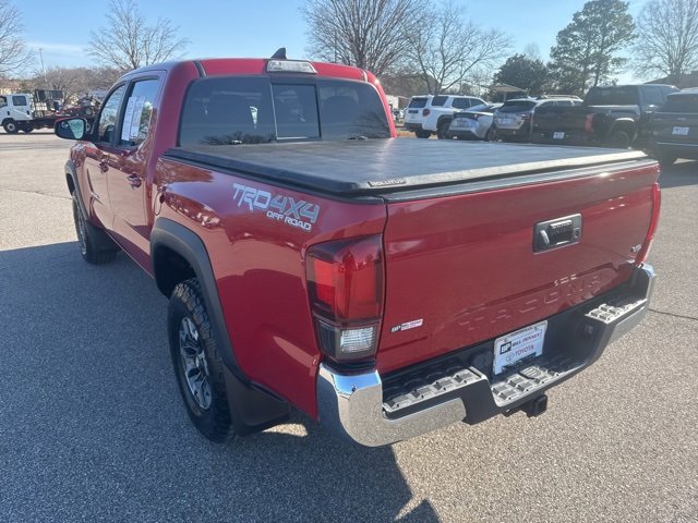 Used 2019 Toyota Tacoma TRD Off-Road image 3