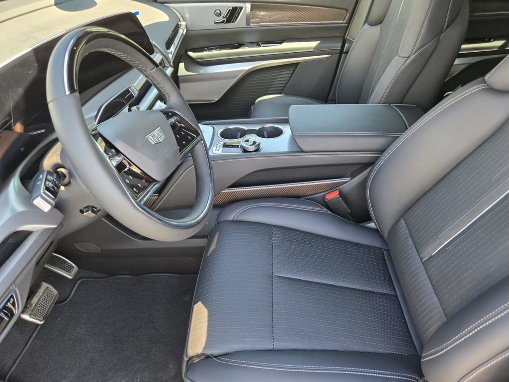 New 2027 Cadillac Vistiq Luxury AWD/4WD image 7