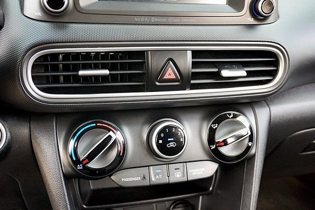 Used 2021 Hyundai Kona SEL Plus w/ Cargo Package FWD image 28