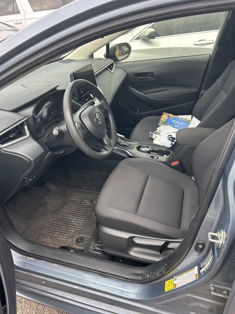 Used 2023 Toyota Corolla LE image 6