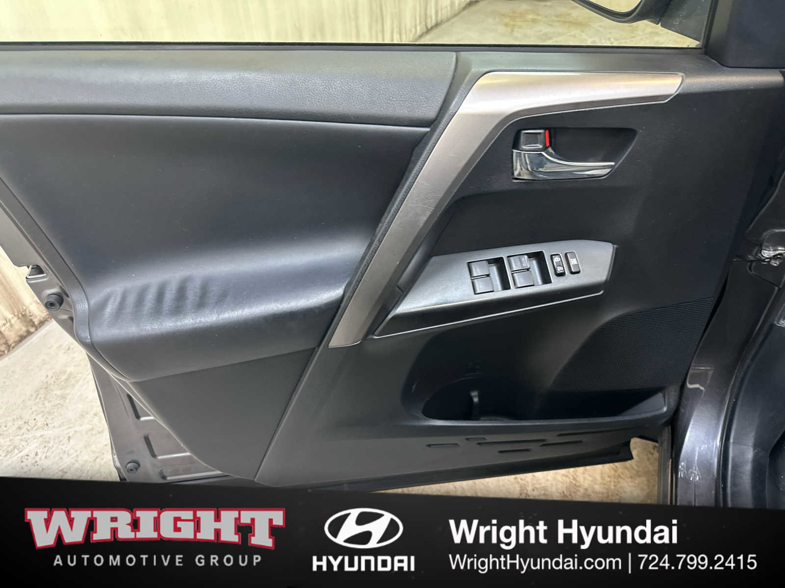 Used 2016 Toyota RAV4 XLE image 9