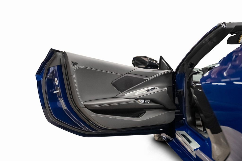 Used 2025 Chevrolet Corvette Stingray Coupe image 49