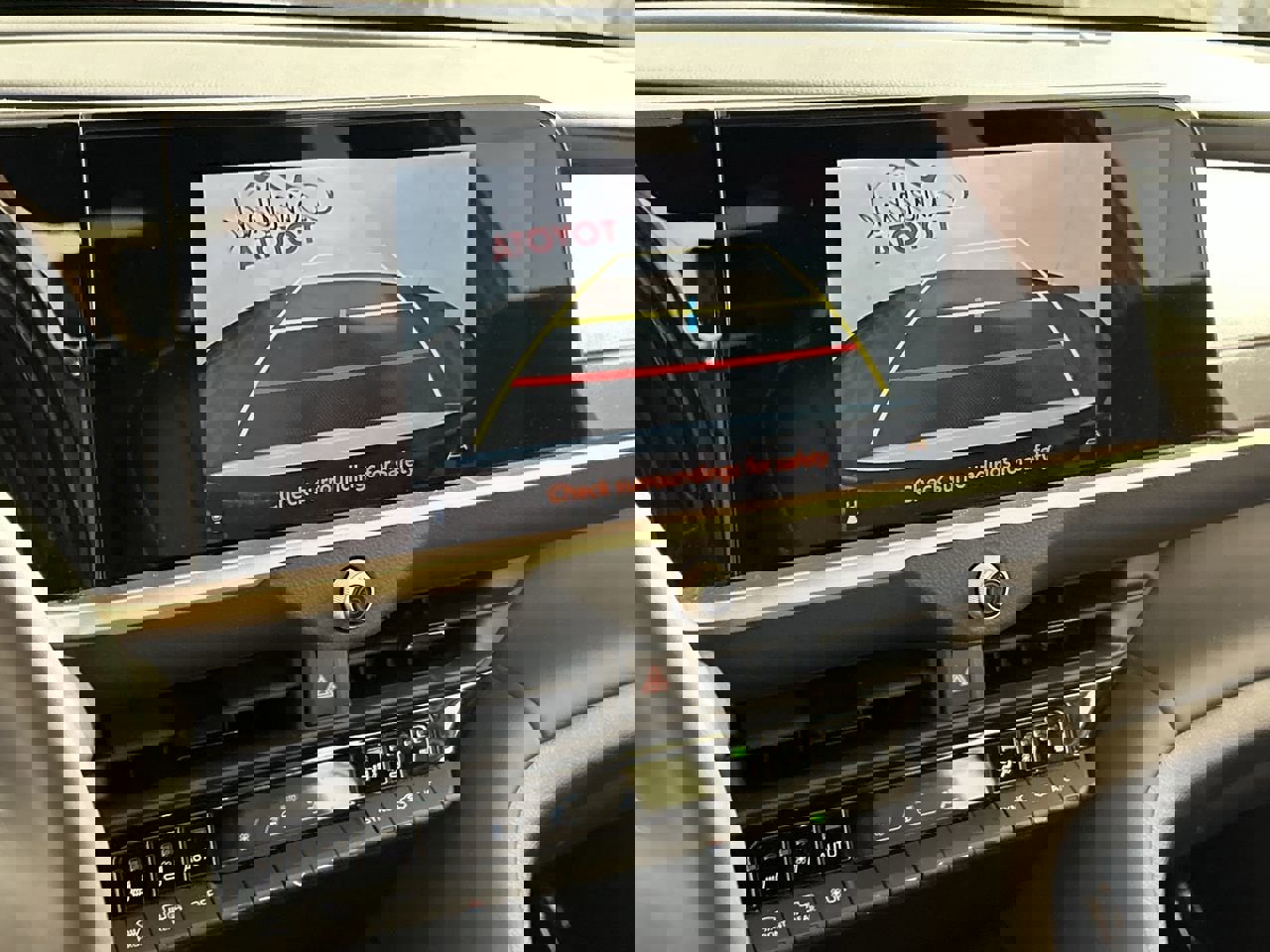 Used 2026 Toyota Crown XLE image 17