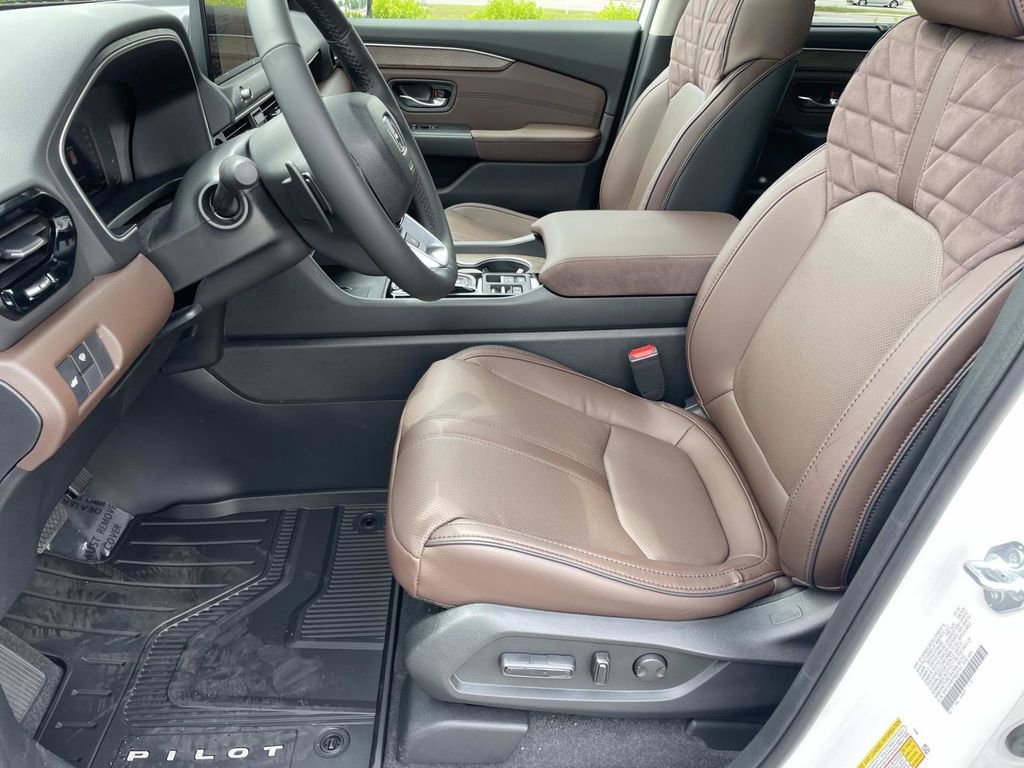 New 2026 Honda Pilot Elite image 16