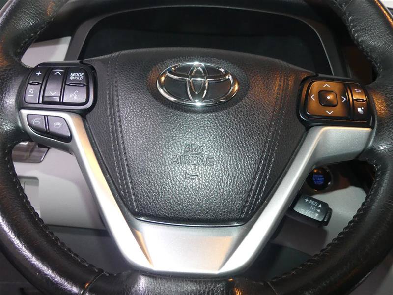 Used 2017 Toyota Sienna XLE Premium AWD/4WD image 30