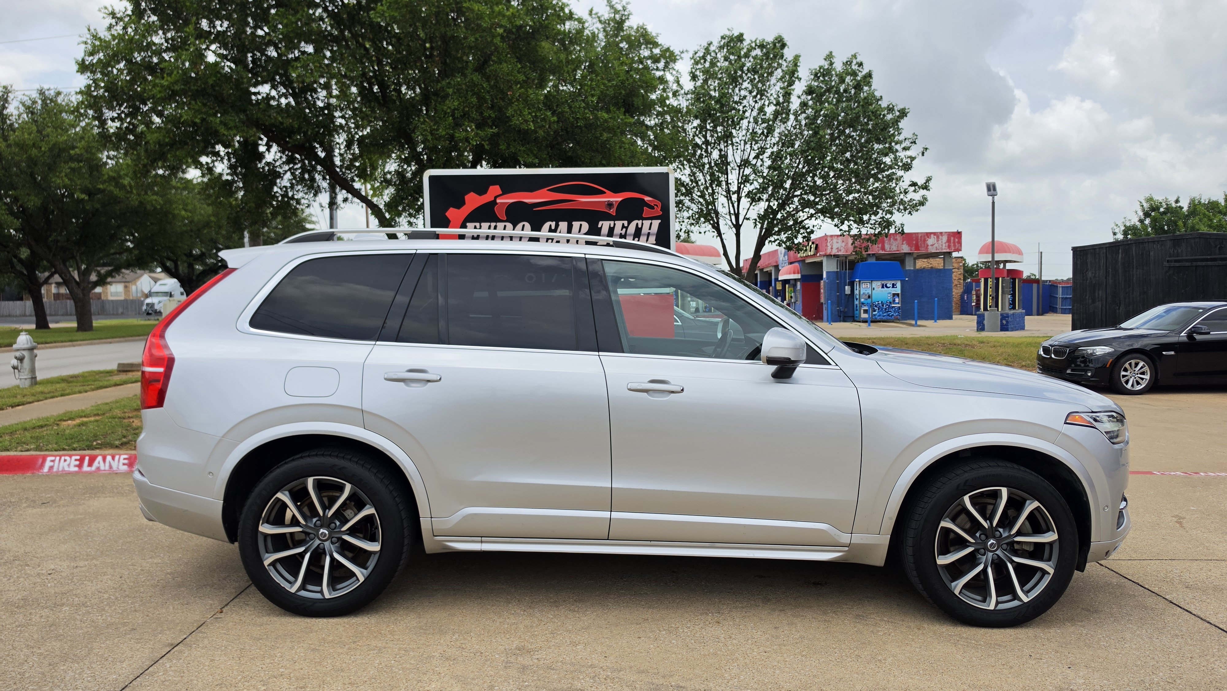 Used 2018 Volvo XC90 T6 Momentum w/ Convenience Package AWD/4WD image 7