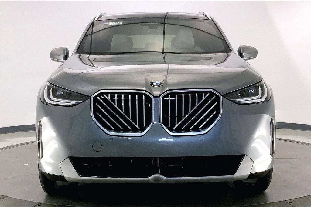 Certified 2025 BMW X3 xDrive30i w/ Premium Package AWD/4WD image 2