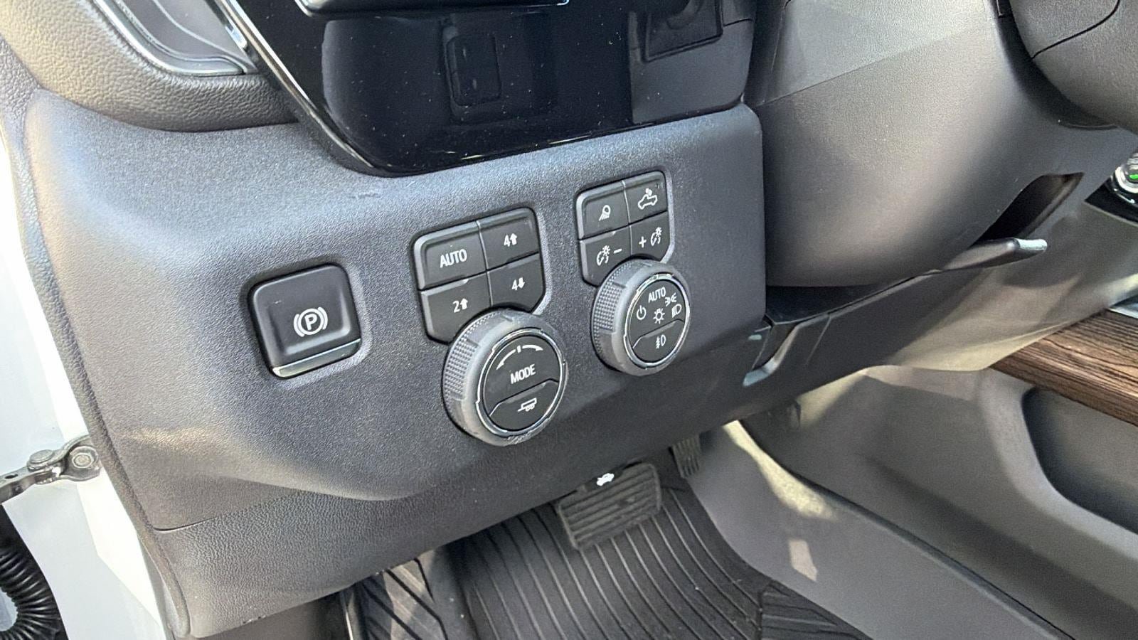 New 2026 Chevrolet Silverado 1500 RST w/ RST All Star Premium Package AWD/4WD image 18