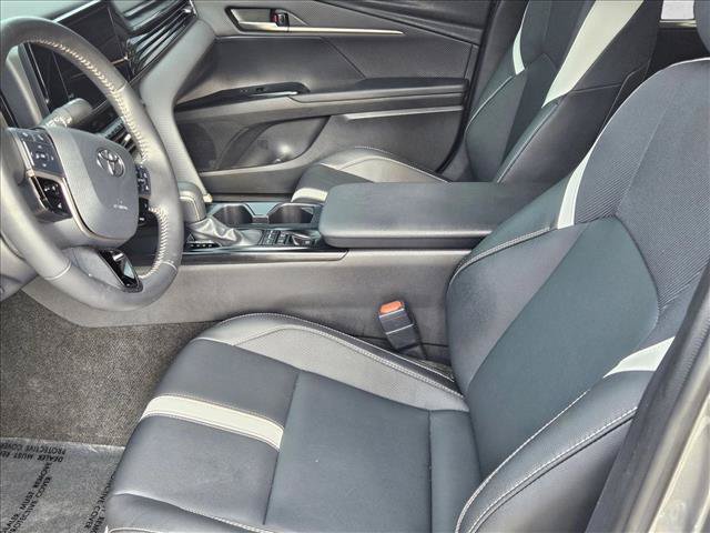 Used 2026 Toyota Camry SE FWD image 15