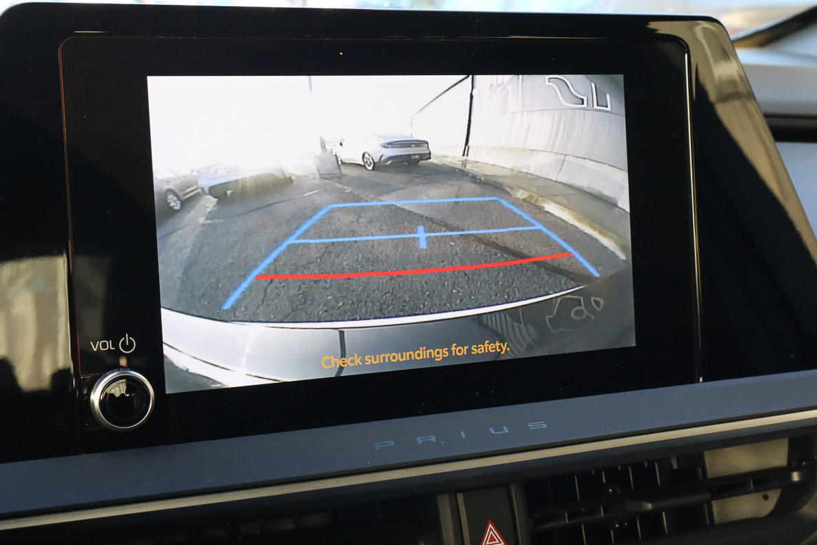 Used 2024 Toyota Prius LE image 12