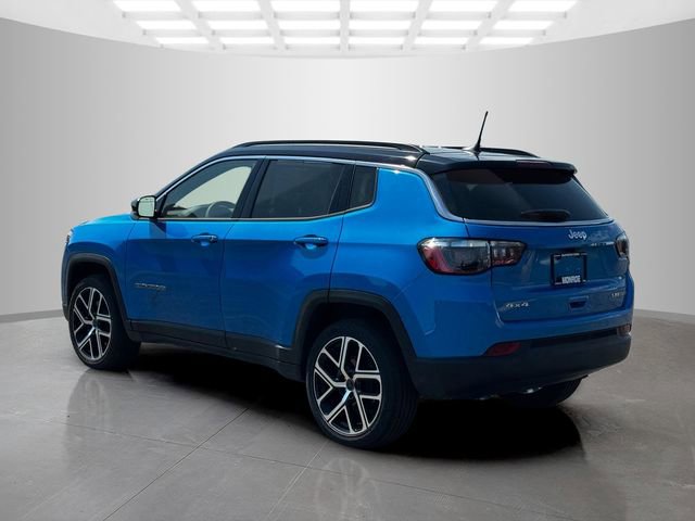 Certified 2025 Jeep Compass Limited AWD/4WD image 5