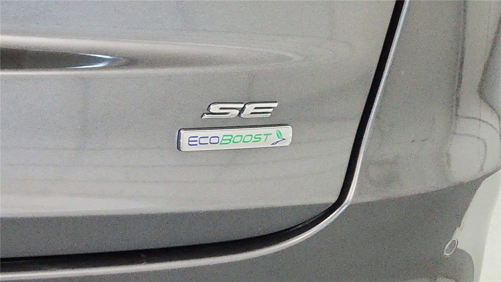 Used 2020 Ford Fusion SE image 44