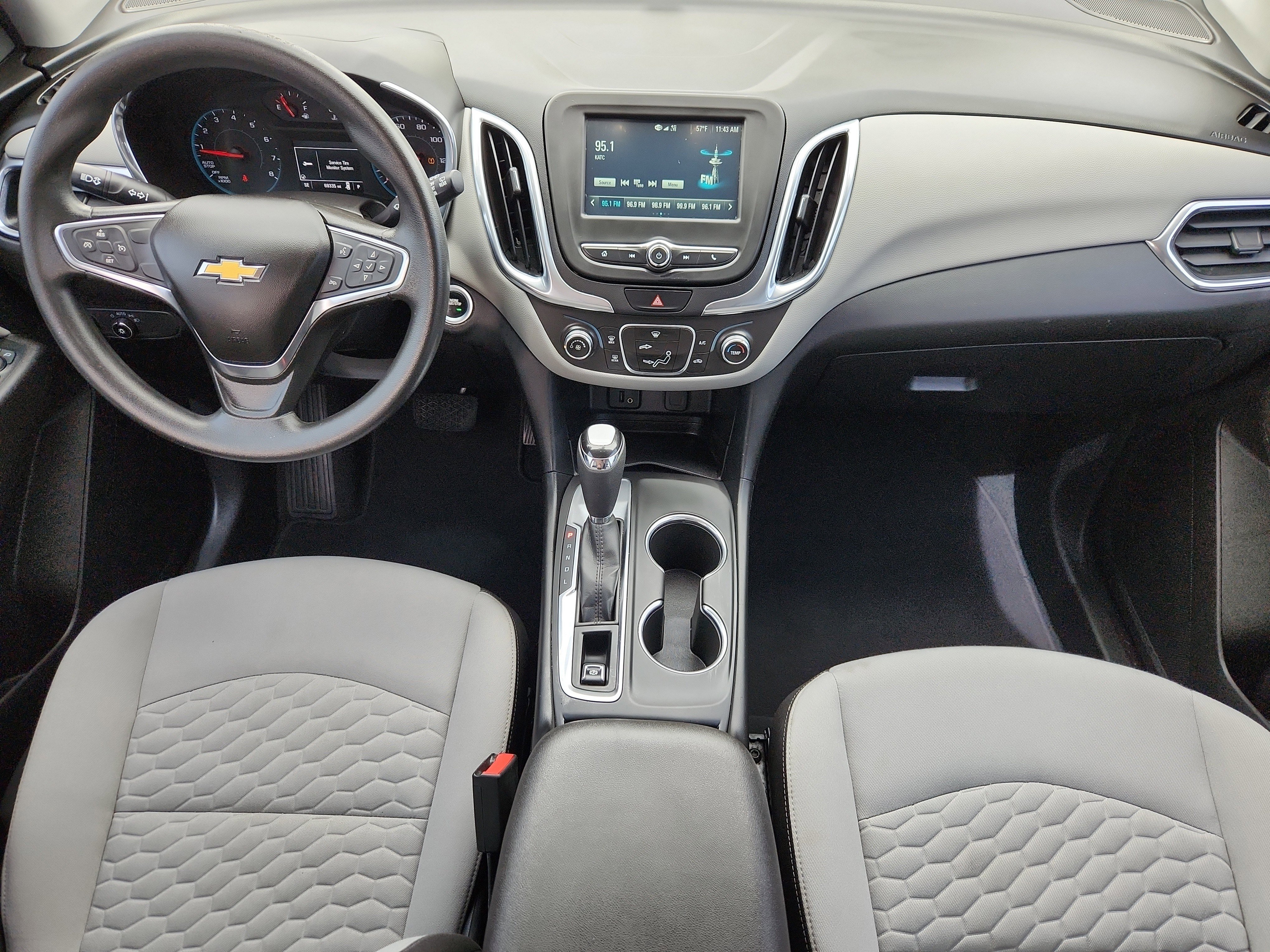 Used 2018 Chevrolet Equinox LS FWD image 9