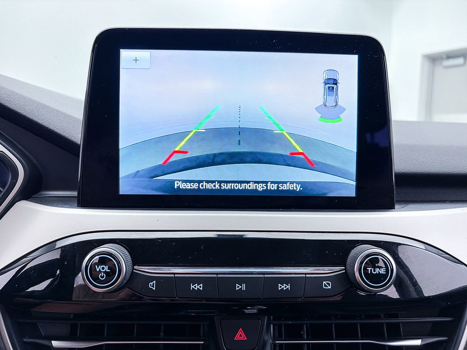 Used 2021 Ford Escape SEL image 4