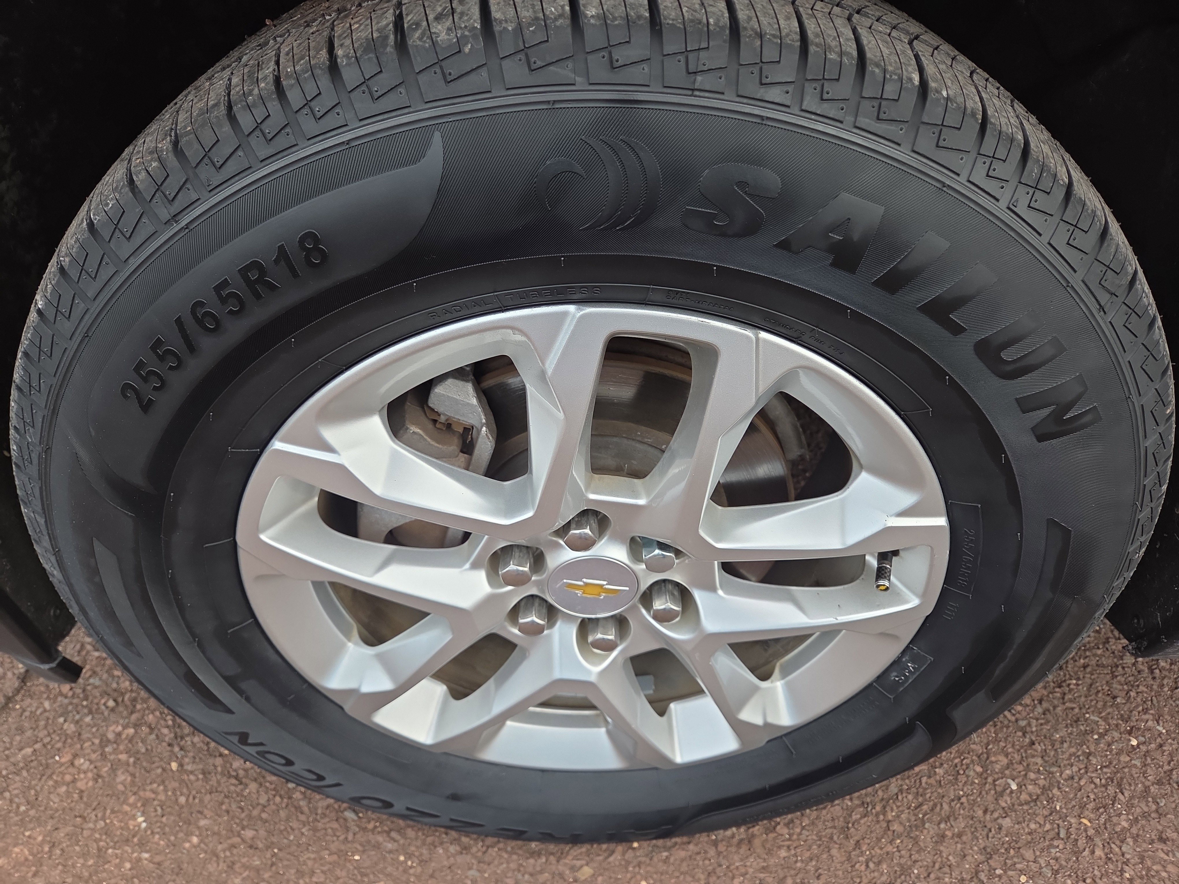 Used 2019 Chevrolet Traverse LT image 12