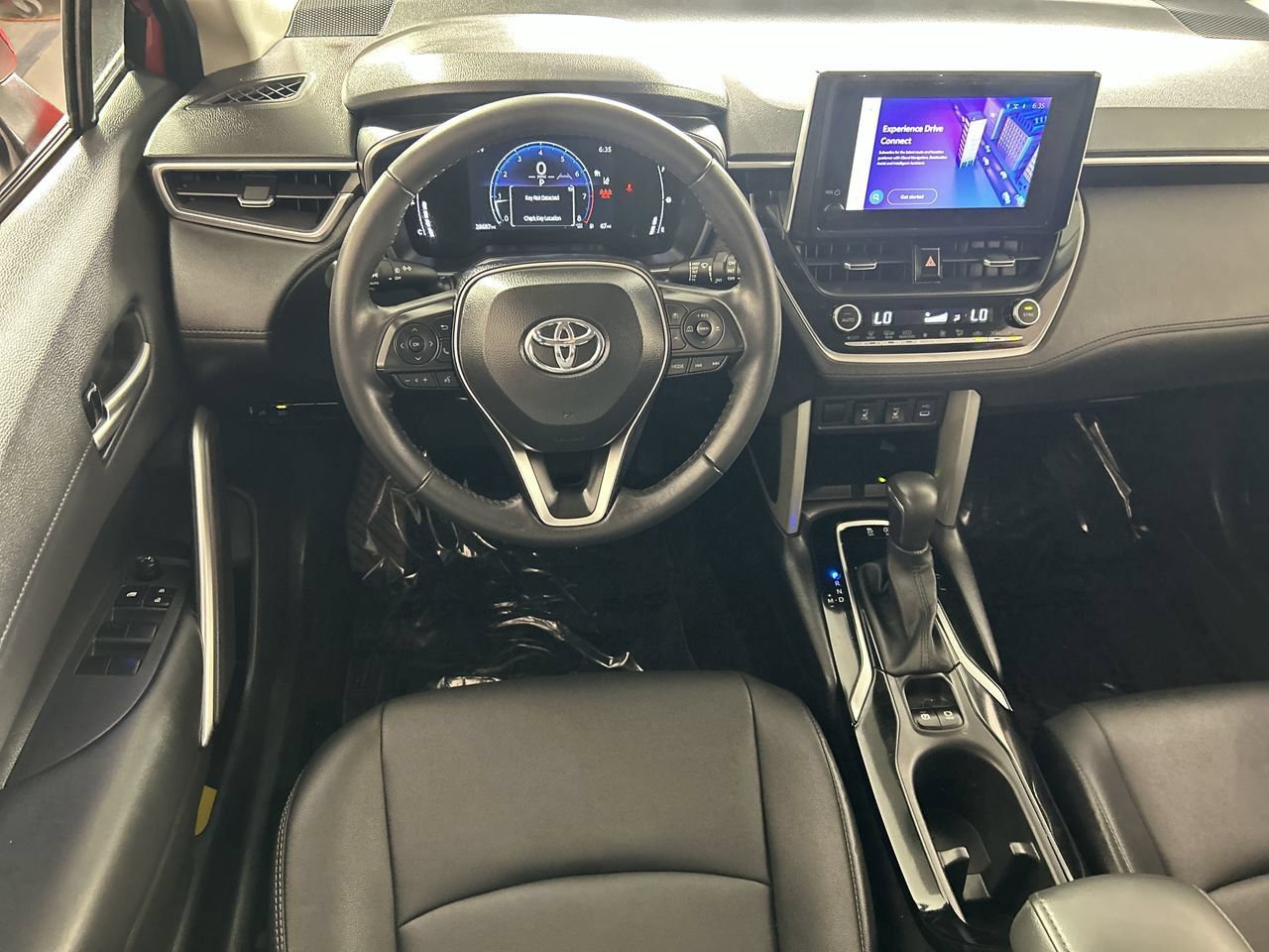 Used 2024 Toyota Corolla Cross XLE w/ Convenience Package FWD image 23