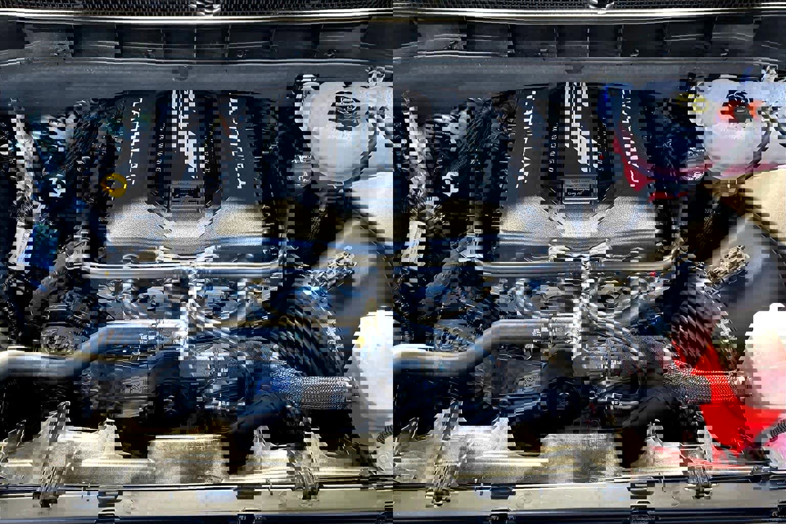 Used 2025 Cadillac Escalade V w/ LPO, ONYX Package image 32